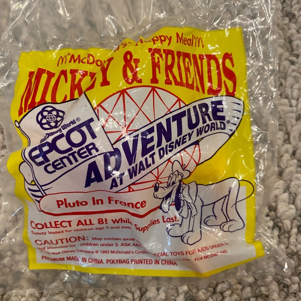 1993 McDonald's Disney Mickey & Friends Epcot Center toy
